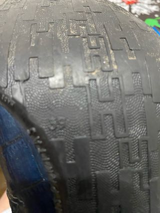 Zapatos Bruno Premi negros y dorados