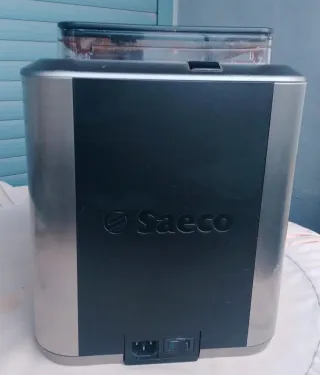 Macchina da caffè Saeco Syntia SUP 037DR automatica