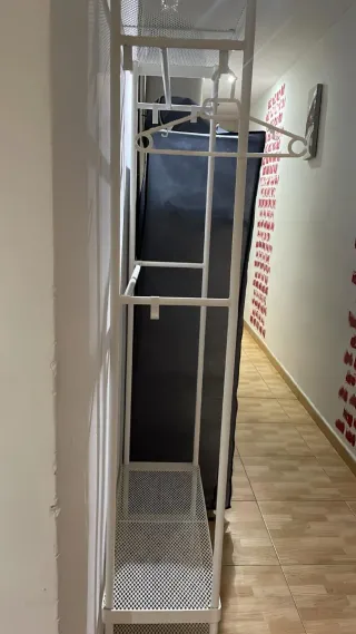 Perchero abierto metálico blanco