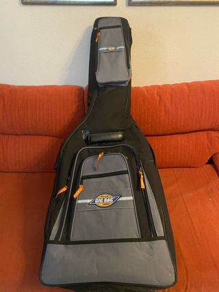 Bajo Eléctrico 5 cuerdas