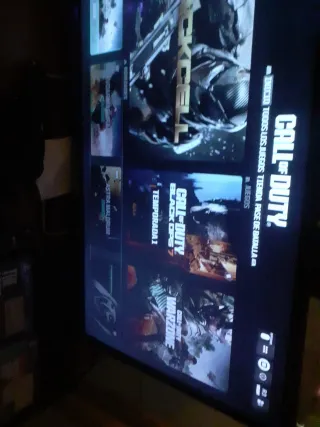 PS4 Pro Negra + 3 Mandos + 5 Juegos