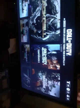 PS4 Pro Negra + 3 Mandos + 5 Juegos