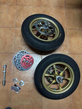 Kit Supermotard llanta 12” VCM con discos de freno