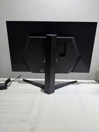 Monitor LG Ultragear 32 4K 144Hz