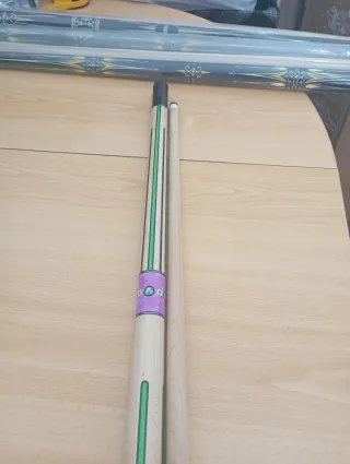 Taco de billar tres bandas