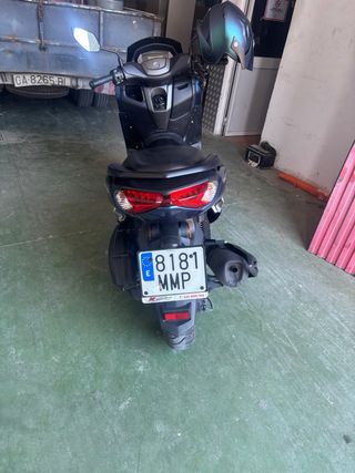 Yamaha NMAX 125cc (2024) como nueva