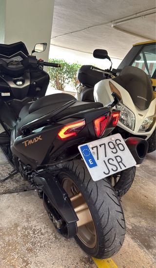 Yamaha TMAX 530 Iron Max