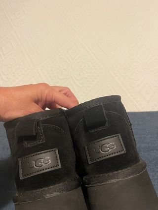 Botas UGG Ante Negras con plataforma