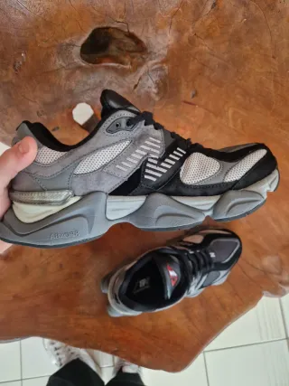 New Balance 9060 Uomo Nero Grigio