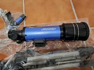 Telescopio Aomekie F40070M con trípode