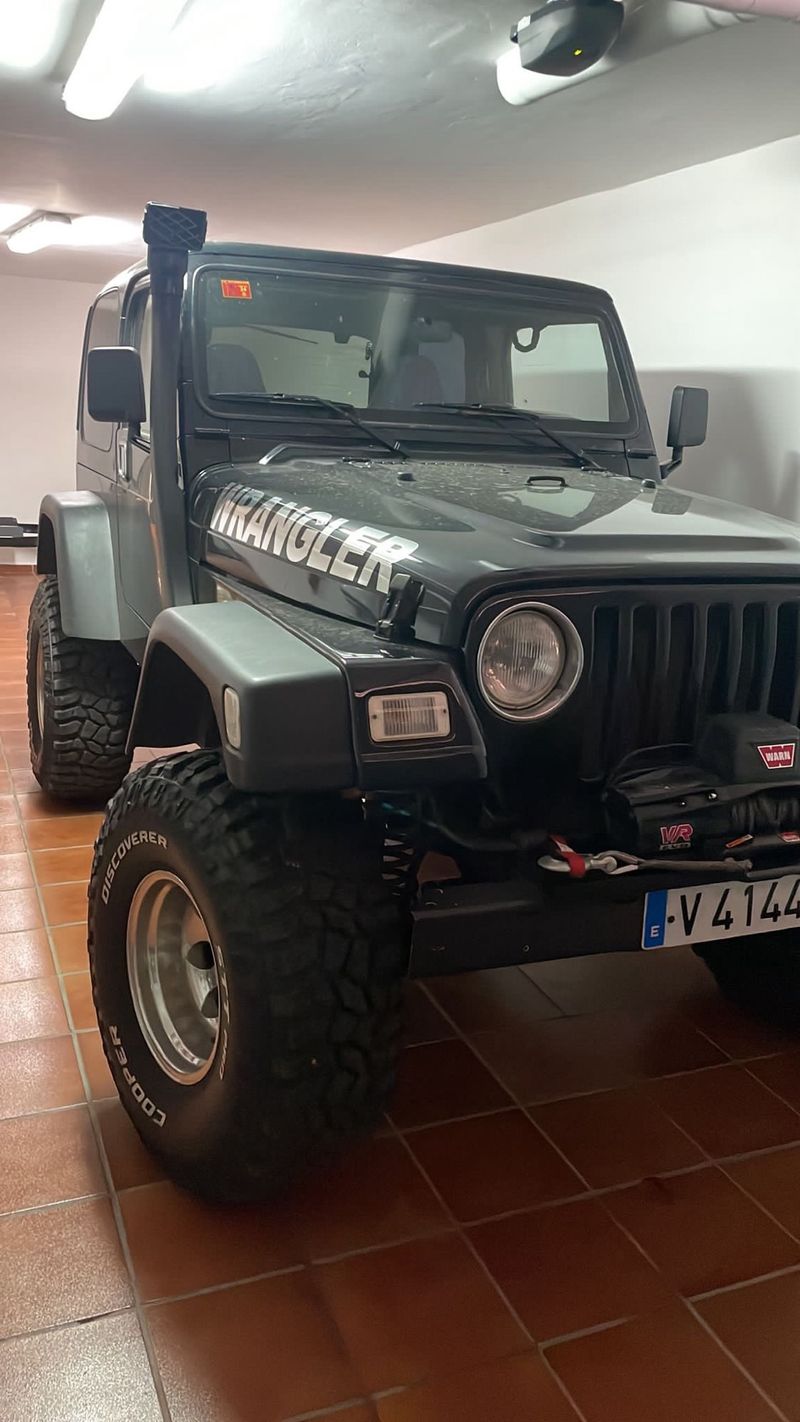 Jeep Wrangler TJ 4.0L 6 velocidades Manual - foto 1