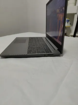 Portátil Lenovo Ideapad S145-15STA Gris