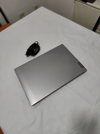 Portátil Lenovo Ideapad S145-15STA Gris