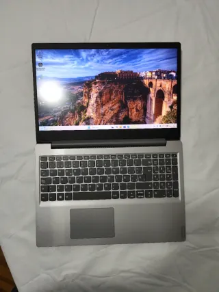Portátil Lenovo Ideapad S145-15STA Gris