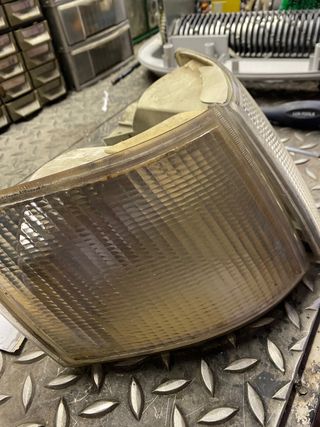 Frecce anteriori Ford Sierra Cosworth