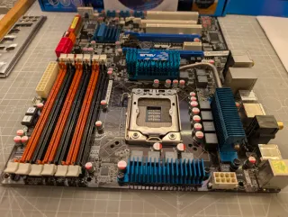 Placa Base ASUS P6T (Socket 1366 / X58)