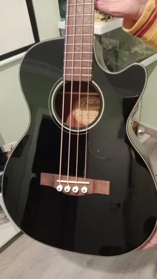 Bajo Fender Classic Design Negro
