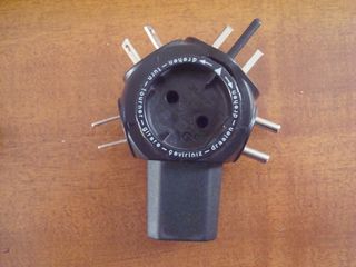 Adaptador Enchufe Universal Giratorio