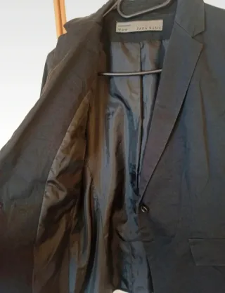 Blazer Zara talla M Negra con Hombreras