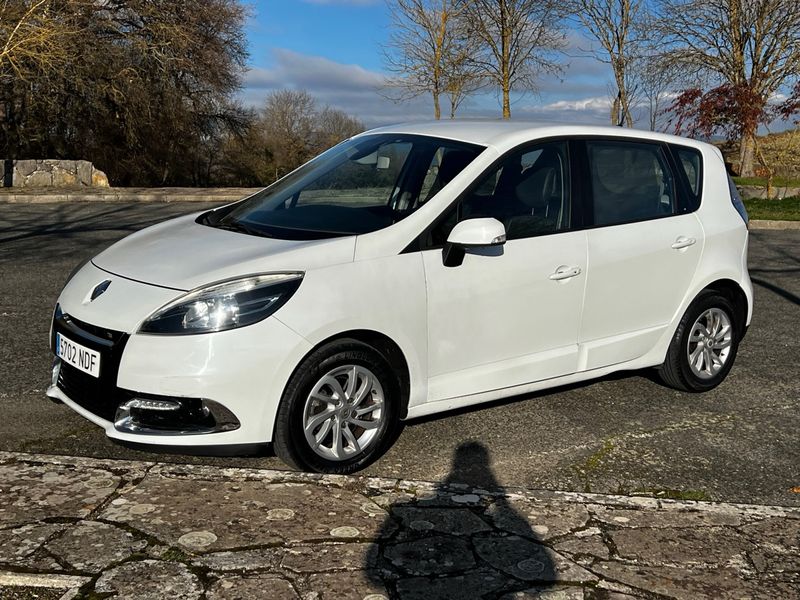 Renault Scenic 2012 - foto 1