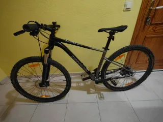 Bicicleta Cannondale Trail 5 2024.