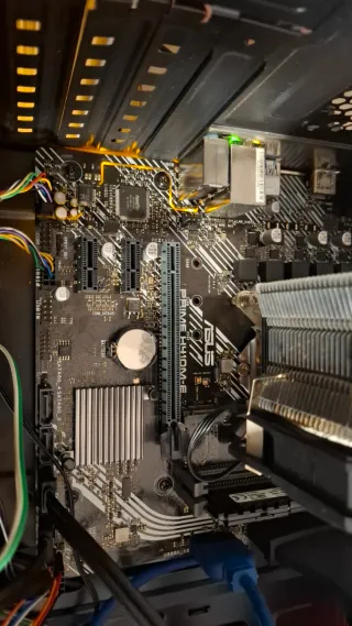 Torre PC i5-10600K 8GB RAM