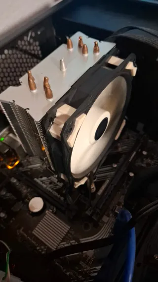 Torre PC i5-10600K 8GB RAM