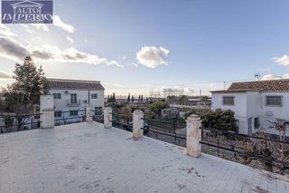 Chalet en venta en Barrio de la Vega en Monachil