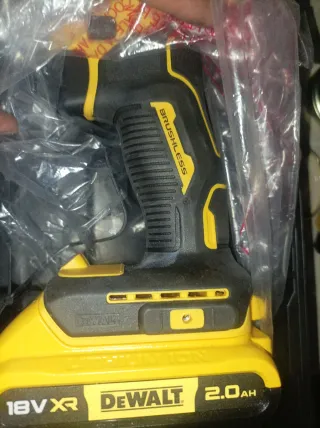 Atornillador Dewalt 10.8V Li-Ion 2.0Ah