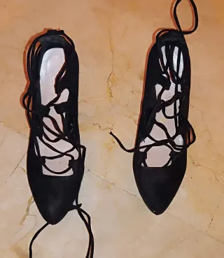 Sandalias H&M Tacón Plataforma Negro Dorado Talla