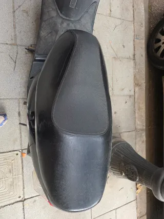 Peugeot V-Click Scooter Negra