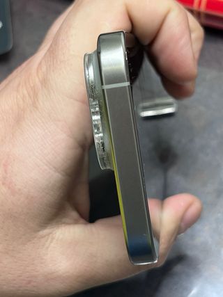 iPhone 16 Pro PARA PIEZAS. Leer