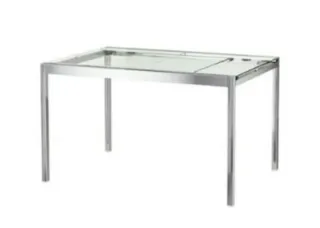 Mesa extensible Ikea cristal y metal
