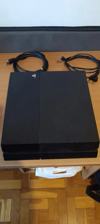 PS4 500GB + mando original