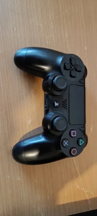 PS4 500GB + mando original
