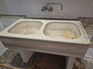 Lavabo y encimera de mármol natural