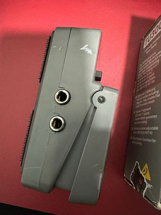 Pedal Afinador Behringer TU300 Cromático