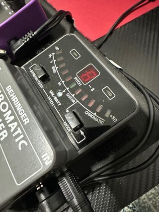 Pedal Afinador Behringer TU300 Cromático