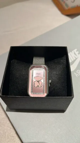 Reloj Rosa y Plateado Nuevo en Estuche