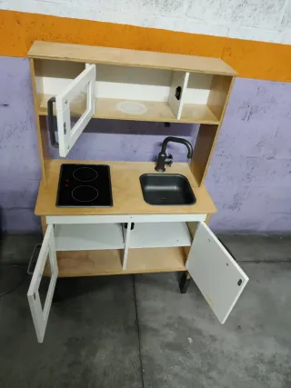 Cocinita de juguete DUKTIG abedul