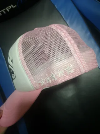 Gorra Corteiz Rosa y Blanca