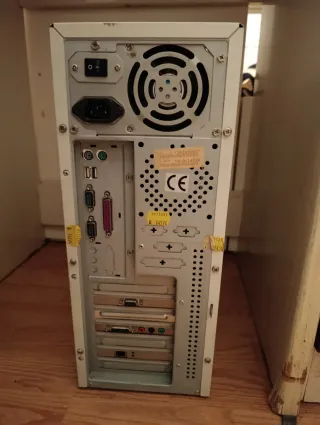 Torre PC TD Systems Beige