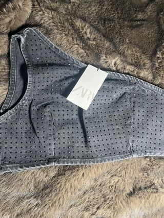 Top Zara brillos un hombro Talla XL