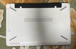 Portátil HP 15-bw044ns Plata/Blanco