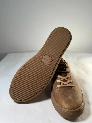 Zapatos de cuero Clae negros y marron