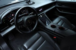 Porsche Taycan Turbo Cross Turismo