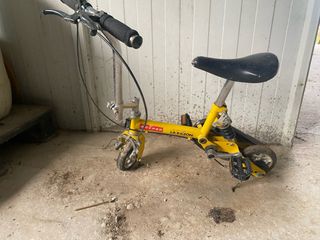 Mini bici amarilla plegable