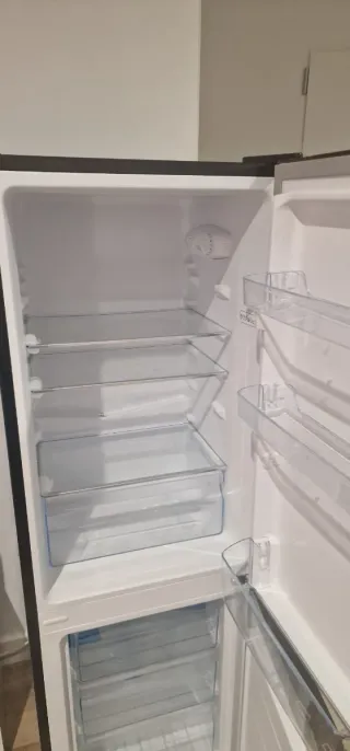 Frigorífico CHIQ como nuevo