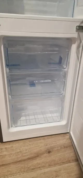 Frigorífico CHIQ como nuevo