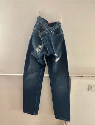 Jeans dritti strappati blu